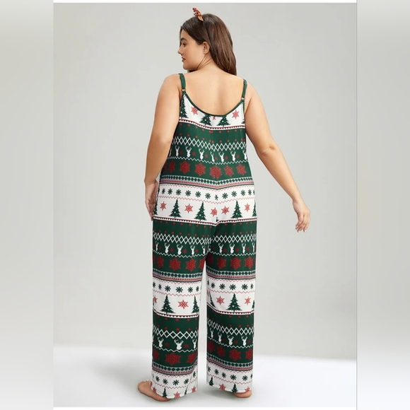 Festive Green and White Romper - Picture 2 of 7